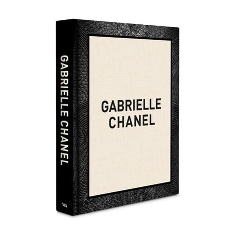 v&a Gabrielle Chanel exhibition book